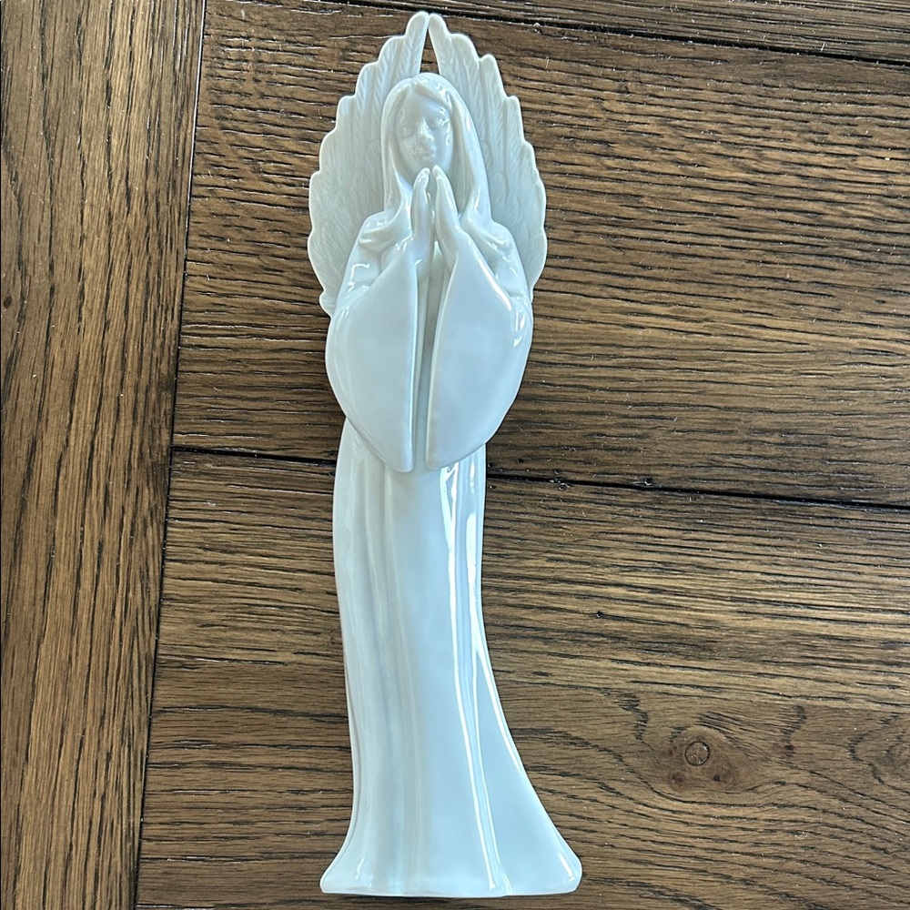 Adoration Praying Angel RECO